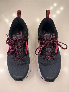 Brooks Divide Trail Running Shoes – Women’s Size 8.5